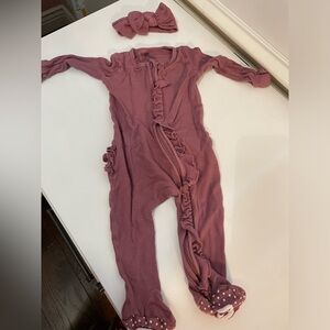 Caden Lane Ruffle Footie and bow